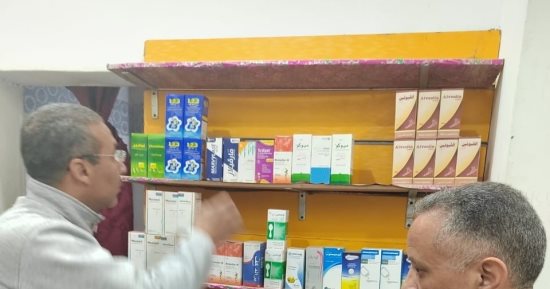 ضبط صيدليتين بدون ترخيص وأدوية مجهولة المصدر ببني سويف