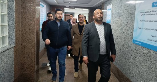 جولة مفاجئة لمدير الرعاية الصحية بالإسماعيلية.. اعرف السبب  