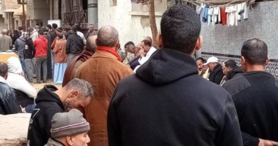 زوجة تلحق بزوجها بعد وفاته بساعة حزناً عليه بقرية فى كفر الشيخ