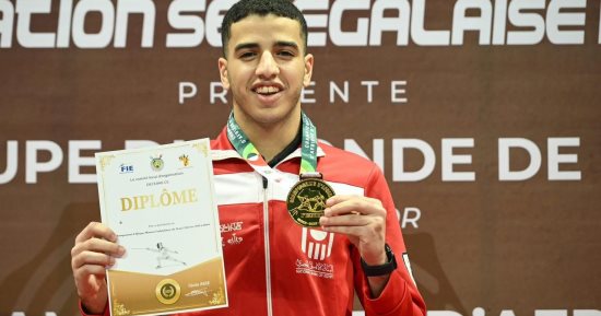 جامعة العاصمة تهنئ الطالب يوسف عمرو عبد الحكيم بعد التتويج بذهبيتي إفريقيا لسيف المبارزة