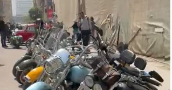 نادي السيارات يطلق كرنفال المركبات الكلاسيكية في القاهرة.. فيديو 