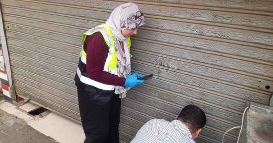 تشميع محل مخالف وضبط لحوم غير صالحة في حملة بحى غرب سوهاج