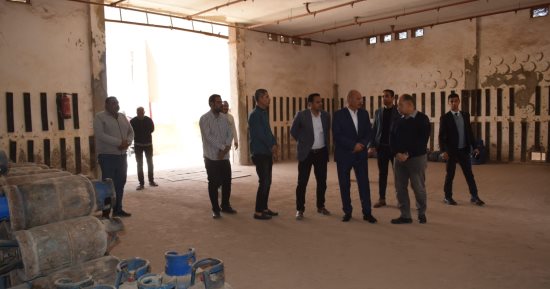 محافظ السويس يتابع توفير أنابيب البوتاجاز بالأسعار المحددة للمواطنين