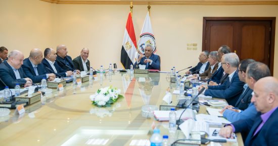 وزير الإنتاج الحربي: ترشيد استهلاك الكهرباء دون التأثير على الإنتاجية