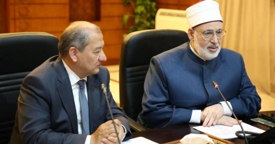 الدكتور الضويني يستقبل وفدًا أوزبكيًّا لبحث تعزيز التعاون العلمي والدعوي