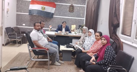 مدير بيطرى الأقصر يناقش ملف الكلاب الضالة وحالات العقر مع مسئولى الطب الوقائى