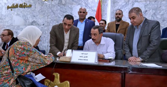محافظ سوهاج يشدد على سرعة الاستجابة لمطالب المواطنين