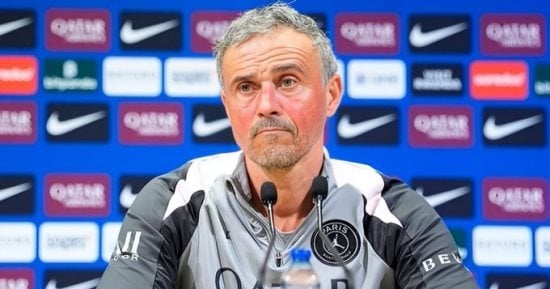 إنريكي يشيد بعقلية لاعبيه.. ويؤكد: التأهل لنهائي دوري الأبطال أمر استثنائي