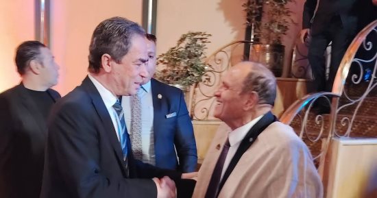 بدء حفل تأبين شيخ الإذاعيين فهمى عمر وعرض فيلم تسجيلى حول مسيرته.. صور