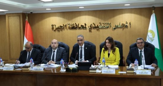محافظ الجيزة: إجراءات استباقية لمواجهة مشكلات المياه خلال الصيف بالبؤر الساخنة