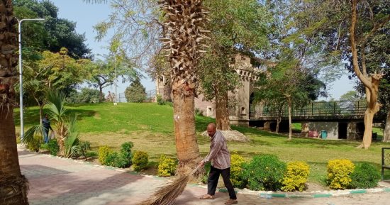 شم النسيم ميحلاش إلا فى القناطر.. حدائق ستانلى الشرق تستعد لاستقبال الأسر والمواطنين فى الاحتفالات.. مدير رى القناطر الخيرية: استمرار أعمال الصيانة والنظافة على قدم وساق.. وتؤكد: فتح الأبواب من 7 ص لـ9 م.. صور