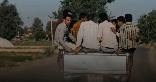 ​ضمن حملة "سلامتك تهمنا".. النقل تحذر من ركوب عربات النقل غير المخصصة للركاب