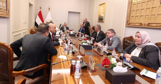 وزير العدل يلتقى أعضاء مجلسى النواب والشيوخ لتعزيز التعاون 