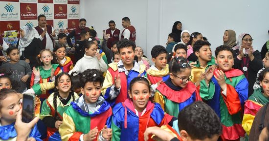 فى أجواء إنسانية مليئة بالهجة.. أبو العينين عضو التحالف الوطنى تحتفل بيوم اليتيم.. صور