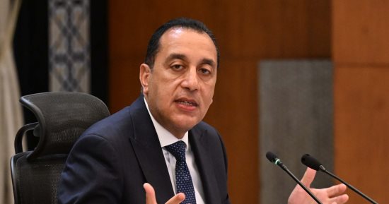 رئيس الوزراء: غلق المولات والمحال الساعة 11 مساءً حتى 27 أبريل.. ارتفاع احتياطي النقد الأجنبى إلى 52.8 مليار دولار.. العالم استقبل وقف إطلاق النار بارتياح.. والأمل فى الوصول إلى اتفاق نهائي لإيقاف الحرب