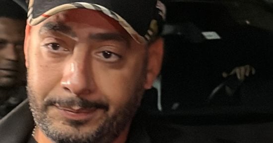 عصام السقا ويارا السكرى ومحمد رجب وأشرف زكى فى عزاء والد محمود حمدان.. صور