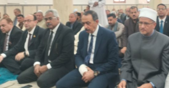 محافظ سوهاج ومدير الأوقاف يفتتحان مسجد الشيخ جمعة بجهينة بعد تجديده.. فيديو