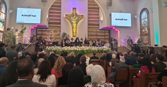 بدء احتفال الكنيسة الإنجيلية بعيد القيامة المجيد بمصر الجديدة بمشاركة رموز الدولة