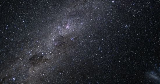 من أعماق الفضاء: رواد فضاء أرتميس 2 يلتقطون صورة مذهلة لمجرة درب التبانة
