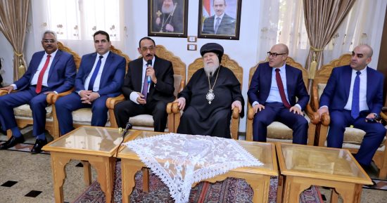 محافظ سوهاج يزور المطرانيات لتقديم التهنئة للأقباط بمناسبة عيد القيامة
