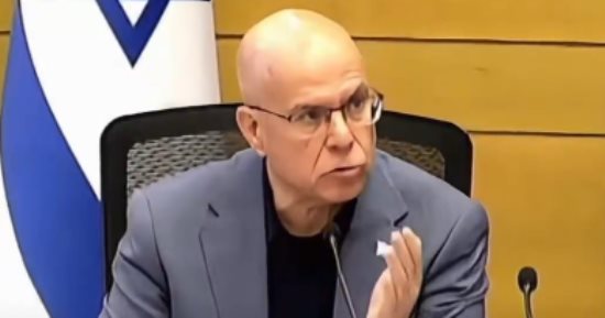 رئيس لجنة الأمن القومي بالكنيست لترامب: أطلق النار ولا تصدر صوتا كالبطة