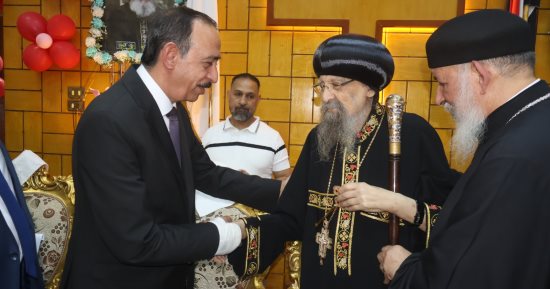 محافظ سوهاج ومدير الأمن يزوران مطرانيات البلينا وجرجا للتهنئة بعيد القيامة