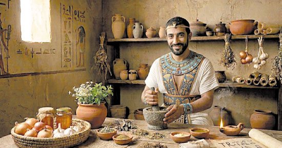 دع القلق من الدواء.. واستعن بصيدلية المصرى القديم