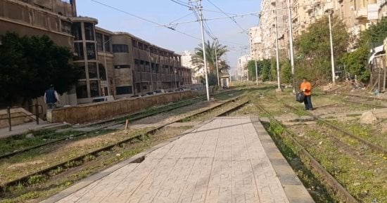 محافظ الإسكندرية يوجه برفع فورى لمخلفات حرم الترام من فيكتوريا حتى محطة الرمل