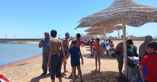 الربيع يتحدث على أرض الفيروز.. شاهد شواطئ جنوب سيناء فى شم النسيم