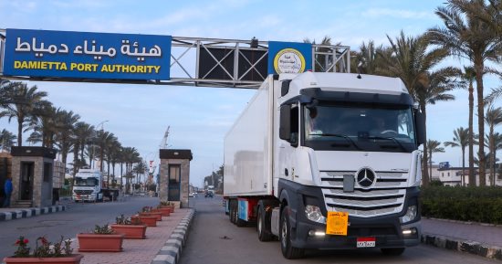 ​ميناء دمياط يتحول لمركز إقليمي للترانزيت.. استقبال شحنات أوروبية عبر خط "الرورو"