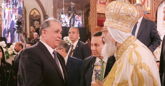 نقيب المحامين يشارك في احتفالية ليلة عيد القيامة المجيد بالكاتدرائية المرقسية