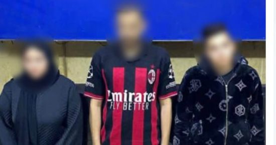 علقة ساخنة لسائق "نقل ذكي" بسبب شارع مكسر.. والأمن يضبط "الزوج والصديق"