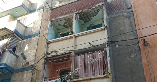 بعد إصابة شخصين.. العقار المنهار جزئى وسط الإسكندرية صادر له قرار ترميم