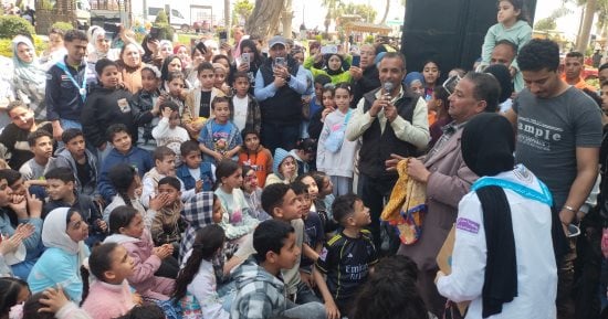 الدنيا ربيع والجو بديع.. إقبال كثيف على حدائق القناطر الخيرية فى شم النسيم.. فيديو