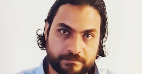 فى صحبة الأبناء.. قصيدة حسن غنيم سالم فى ملتقى بيت الشعر العربى