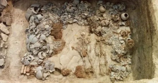 هل استخدمت النخبة الكورية القديمة قرابين بشرية عبر الأجيال؟