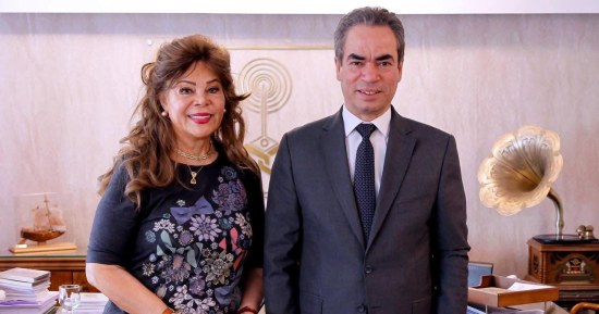 الفنانة صفاء أبو السعود تقدم نماذج مضيئة في البرنامج الإذاعي الجديد الملهمون