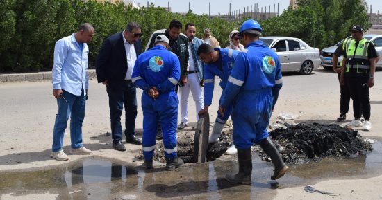 تطهير شبكات الصرف الصحى بمدينة المستقبل فى الإسماعيلية