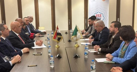 لقاءات رفيعة لرئيس مجلس النواب مع نظيريه فى البحرين والجزائر.. هشام بدوى: الشعب المصرى يقف خلف قيادته السياسية فى دعم الأشقاء بالمنامة والخليج.. والقاهرة ستظل فى طليعة المدافعين عن استقرار المنطقة 