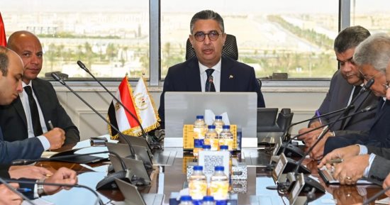 تنفيذ المشروع القومى لسلسة منافذ كارى أون لتوفير السلع الغذائية تنفيذا لتوجيهات القيادة السياسية.. يستهدف استقرار الأسواق وتعزيز التوازن السعرى.. متابعة دورية لمعدلات تنفيذ تطوير فروع المجمعات الاستهلاكية