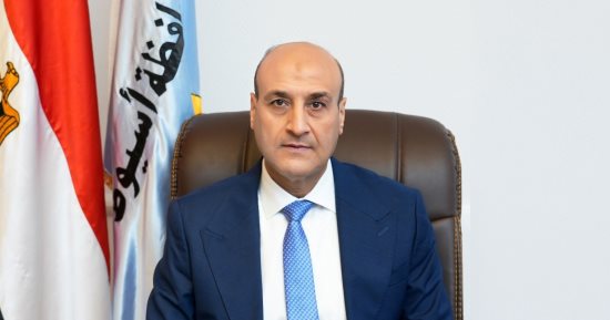 محافظ أسيوط: رفع درجة الاستعداد وتكثيف الرقابة على الأسواق 