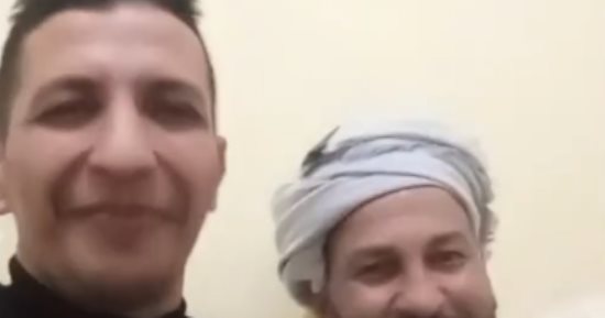 بعد مسلسل حكاية نرجس.. حكاية «إسلام الضائع» تنتهى بلم الشمل بعد 43 عامًا.. دراما المتحدة لعبت دورًا مؤثرًا فى إعادة القصة للواجهة.. تحليل DNA يكشف الحقيقة الغائبة منذ الطفولة.. ويجمعه بأسرته وسط 20 شقيقًا