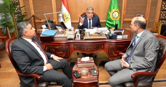 محافظ الدقهلية يستقبل مدير المنطقة لشركة غاز مصر