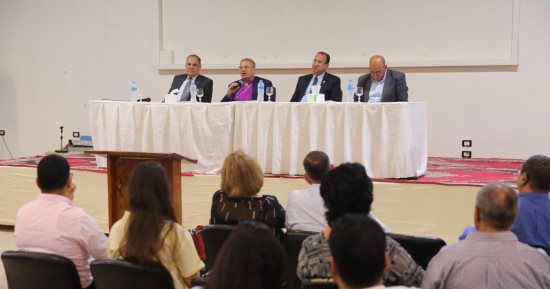 رئيس الطائفة الإنجيلية يلتقي قساوسة مجمع المنيا وزوجاتهم بمقر إطسا