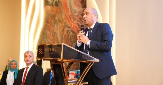 وزير العمل يوجه بتكثيف دمج ذوى الهمم فى السوق وتمكين المرأة ومساعدتها فى إقامة مشروعات