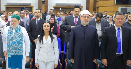 لبيك اللهم لبيك.. وزارة التضامن تنتهى من استخراج تأشيرات حجاج الجمعيات الأهلية وتنظيم مجموعات عمل بين المشرفين وزوار بيت الله لتعريف الحجاج بمواعيد السفر.. مايا مرسى توجه بتوفير الرعاية الكاملة خلال الفريضة