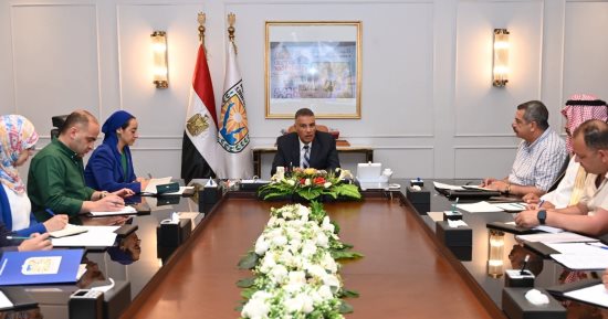 محافظ جنوب سيناء يضع اللمسات النهائية لانطلاق بطولة سباق الهجن بشرم الشيخ