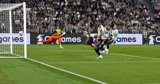 يوفنتوس يعزز المركز الرابع في الدوري الإيطالي بفوز سهل ضد بولونيا.. فيديو