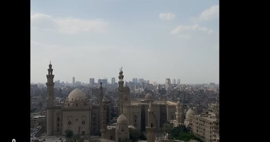 من أعلى قلعة صلاح الدين.. مشهد بانورامي للقاهرة يصل للأهرامات.. فيديو