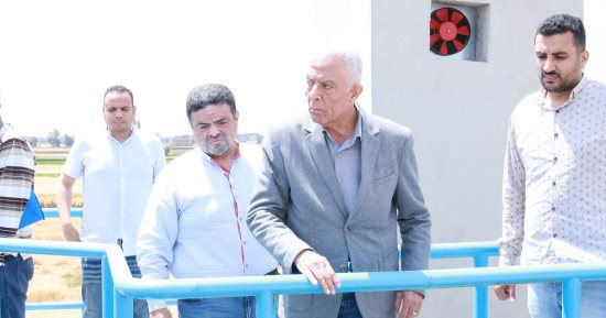 مستشار رئيس الوزراء يتفقد مشروعات مياه الشرب والصرف فى قطور بالغربية